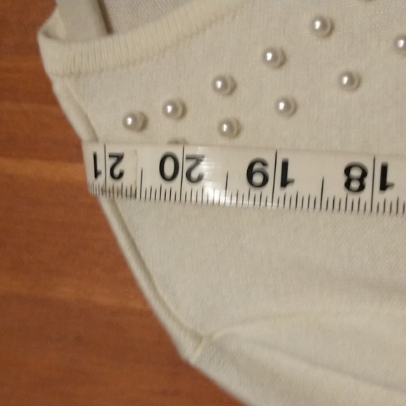 i.e. woman's size S 3/4 sleeve lightweight cardigan w beads, faux gems - Picture 5 of 12